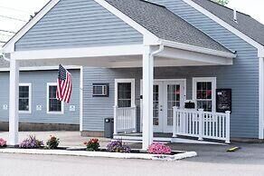 Property Photo:  1072 Post Road 111  ME 04090 