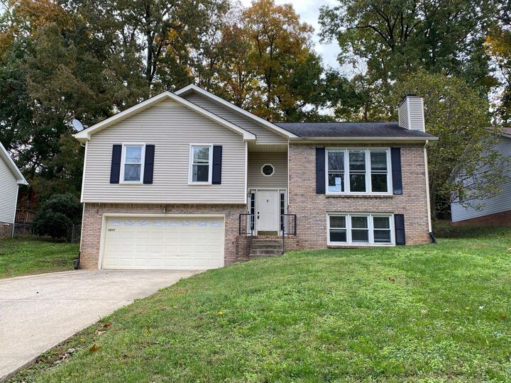 1211 Verkler Dr  Clarksville TN 37042 photo