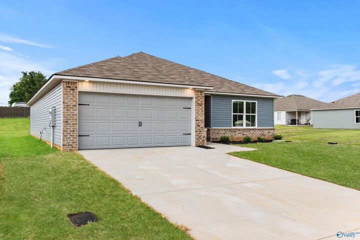 Property Photo: 202 Six Pence Court AL 35761