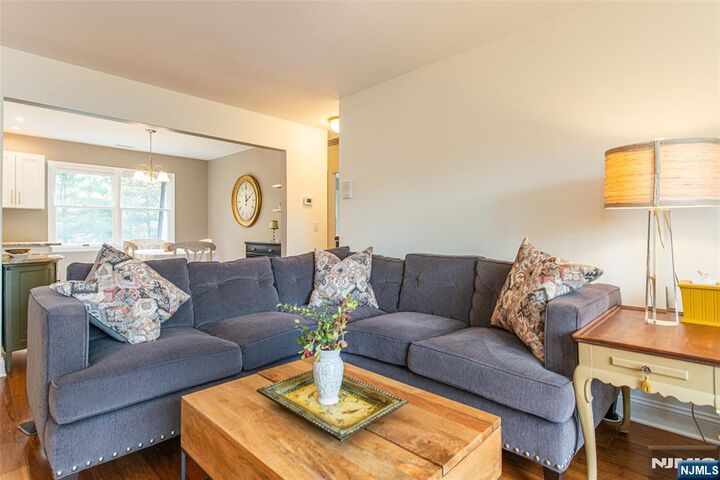 Property Photo:  271 Collignon Way 8B  NJ 07675 