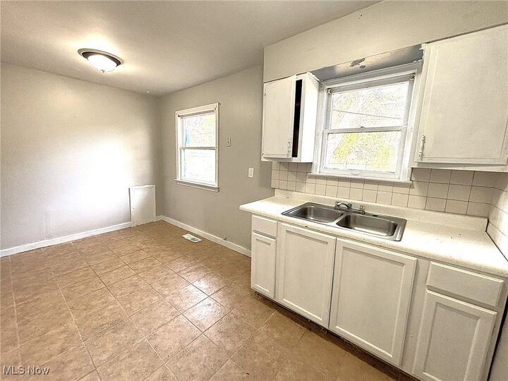 Property Photo:  12510 Summerland Avenue  OH 44111 