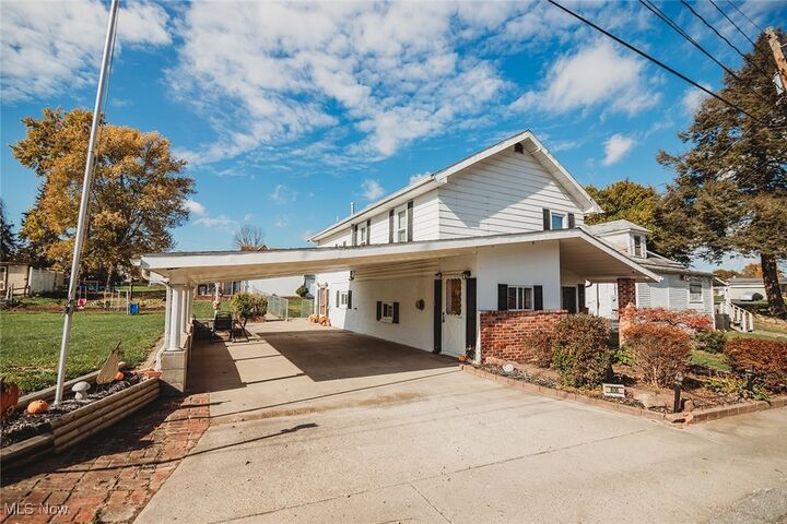 806 Hamilton Street  Parkersburg WV 26101 photo