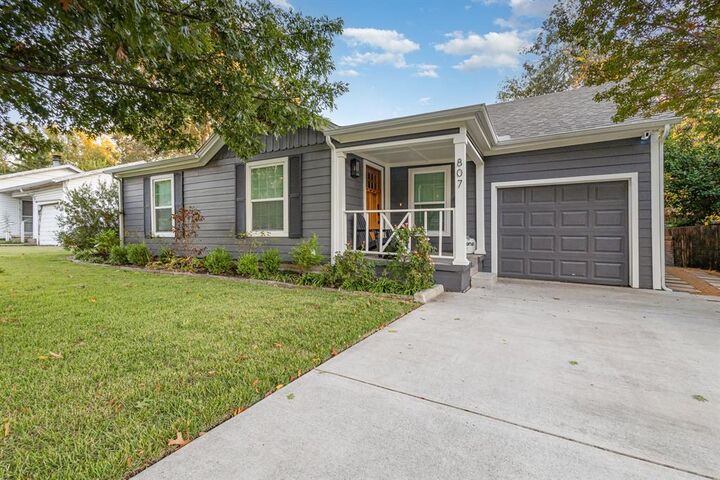 Property Photo:  807 Largent Street  TX 75069 