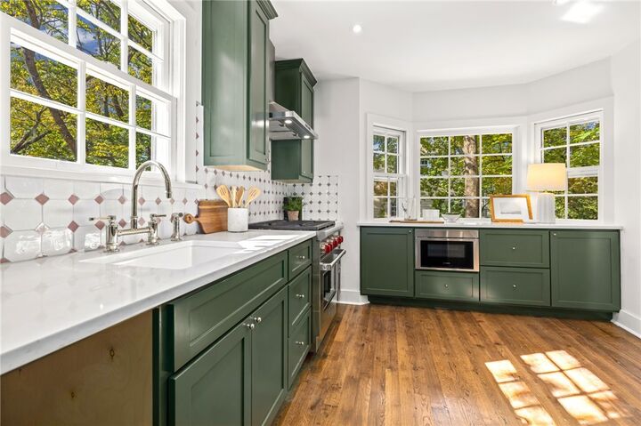 Property Photo:  319 W Holly Street  AR 72703 