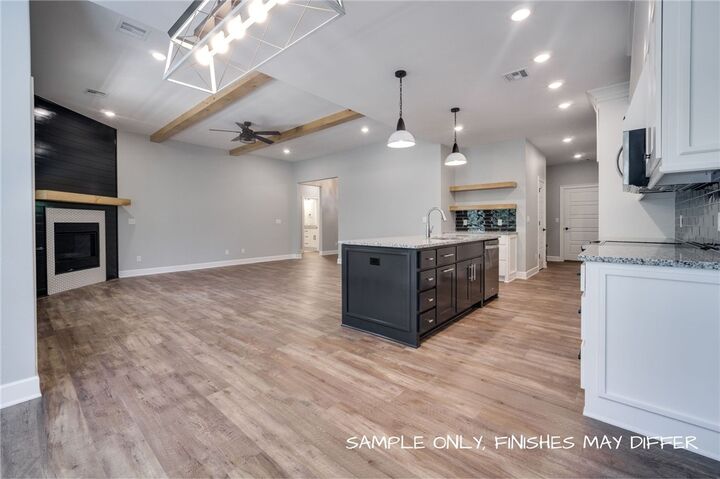 Property Photo: 4 Swarthmoor Lane AR 72714