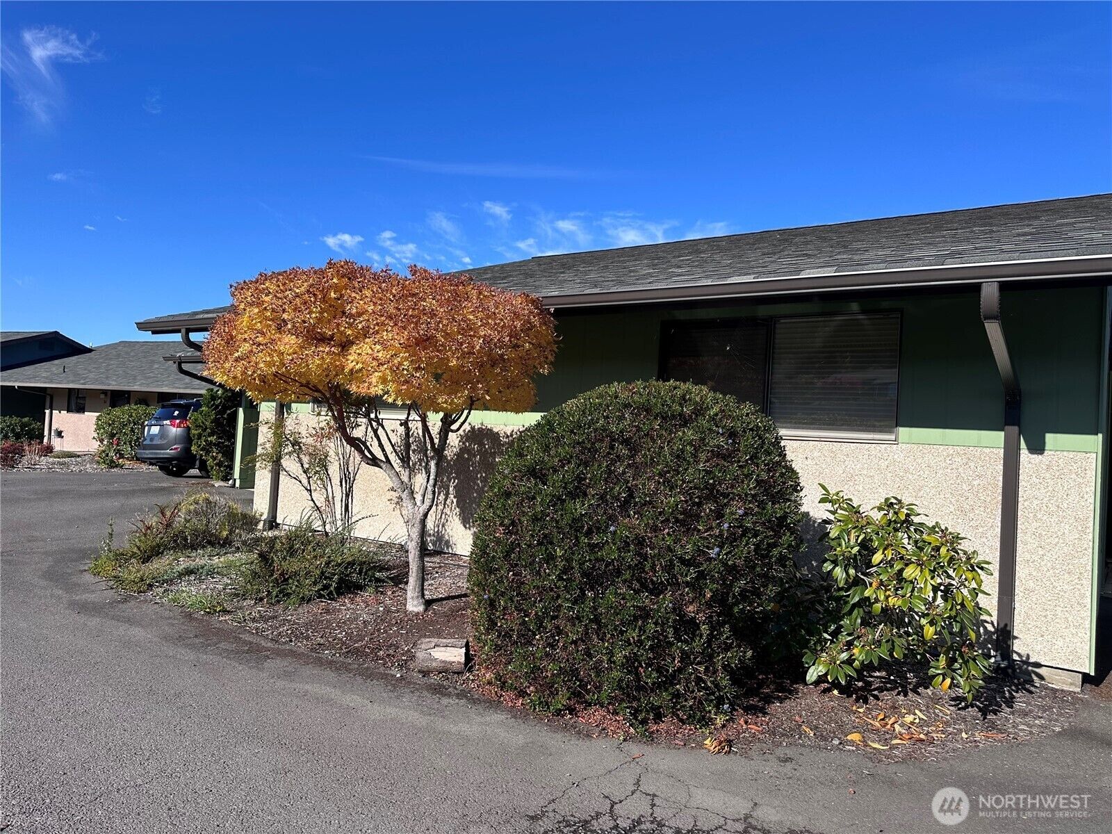 Property Photo:  1301 S 3rd Avenue 7D  WA 98382 