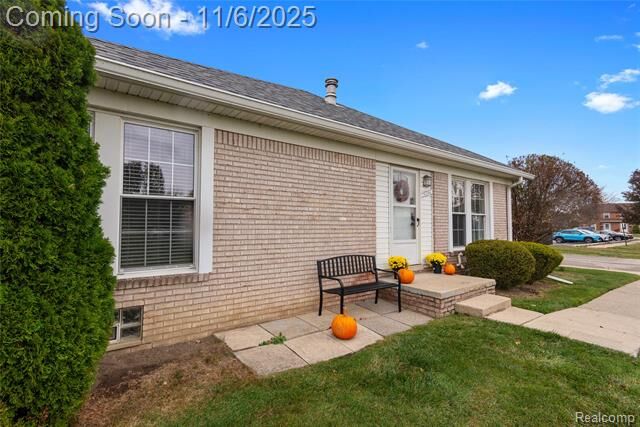 Property Photo:  28394 Brookfield Court  MI 48183 