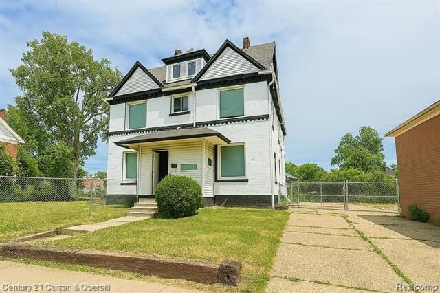 Property Photo:  900 E Grand Boulevard  MI 48207 