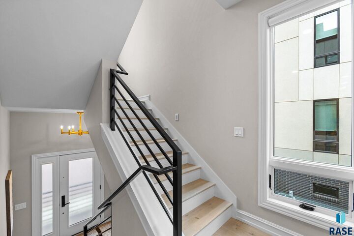 Property Photo:  2810 S Oriya Pl  SD 57106 