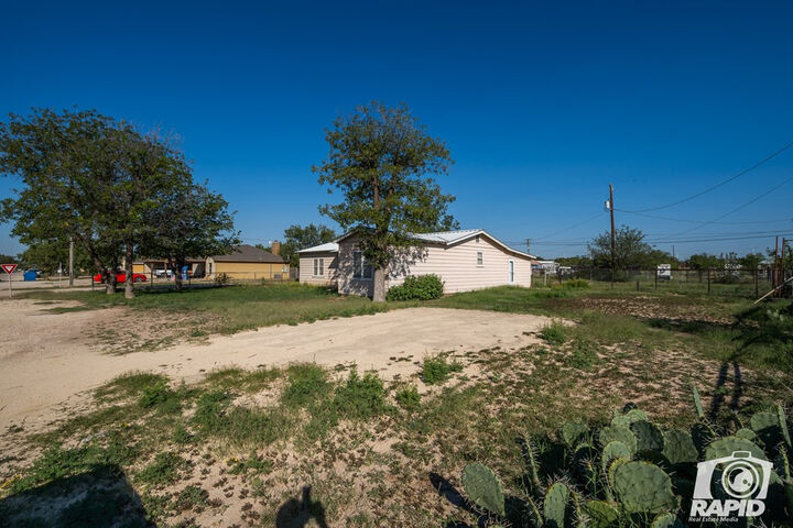 Property Photo:  18 8th Street  TX 76951 