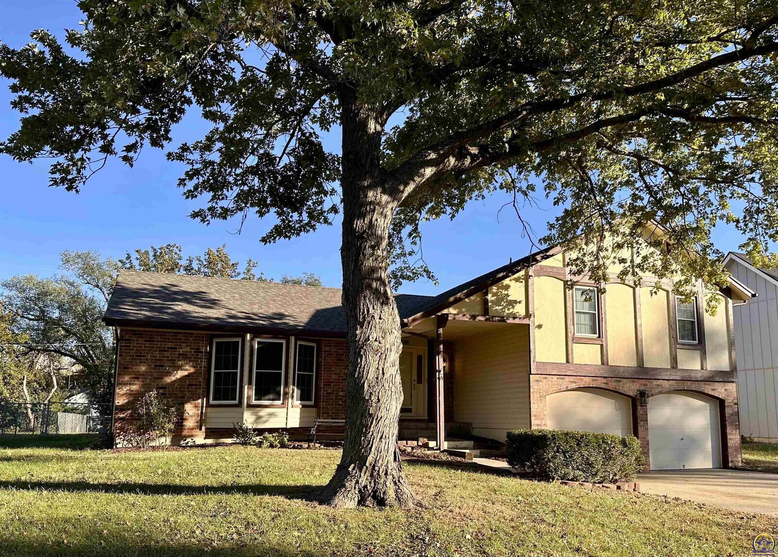 Property Photo: 2922 SE Granger St KS 66605