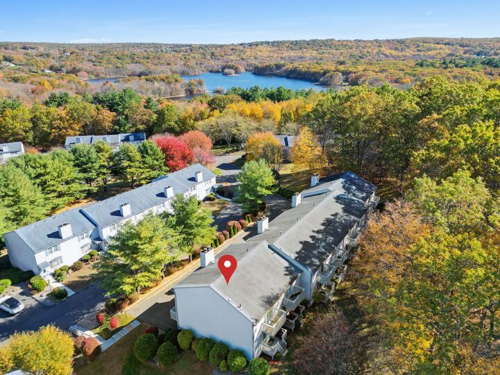 Property Photo:  20 Wolf Hill Road 7H  CT 06716 