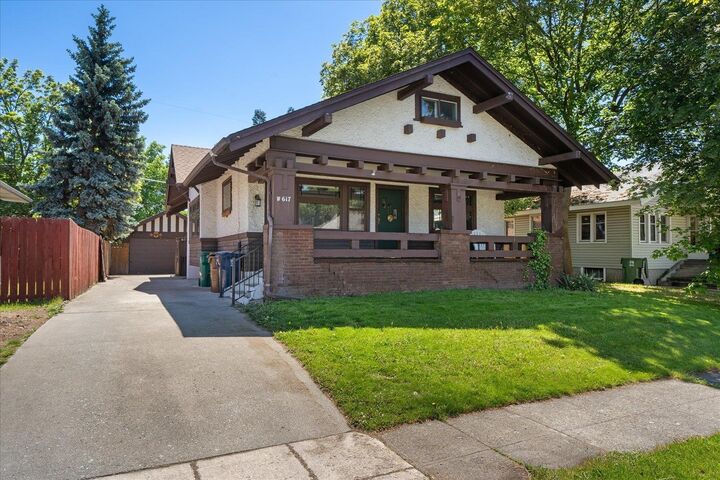 Property Photo: 617 W Carlisle Ave WA 99205