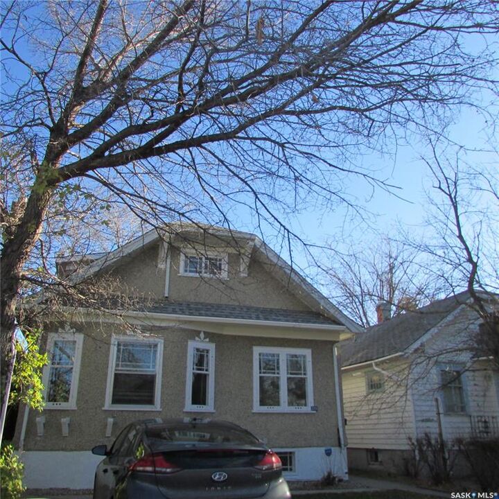 Property Photo: 2259 Princess Street SK S4T 3Z9