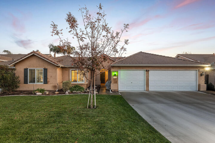 Property Photo:  1051 W Pepper Drive  CA 93230 
