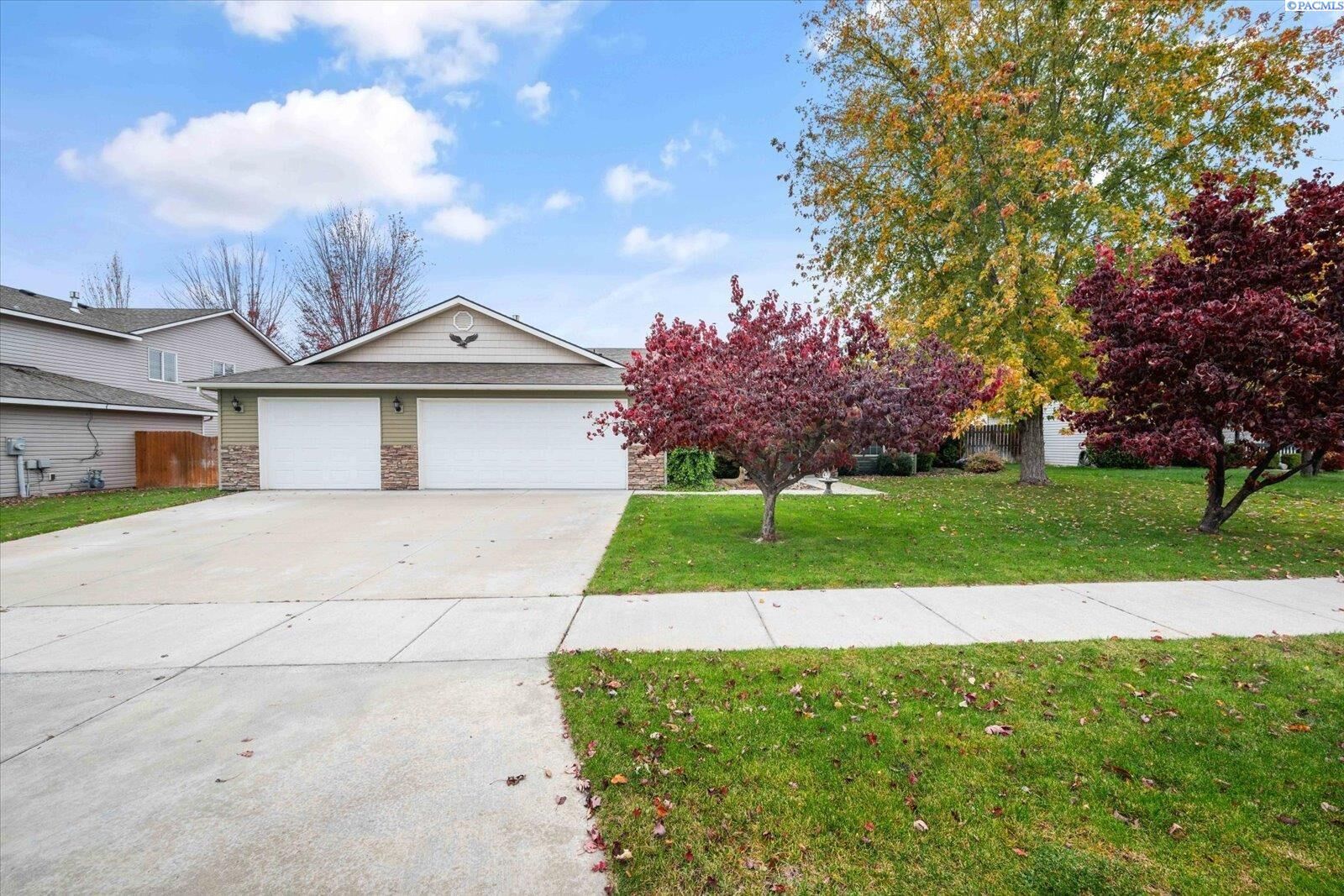 Property Photo: 4016 Manassass Ct WA 99301