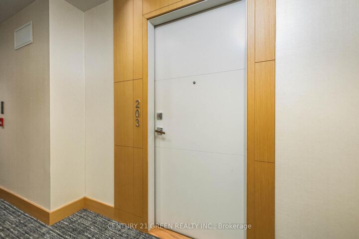 Photo de la propriété:  99 The Donway Way 203  ON M3C 0G1 