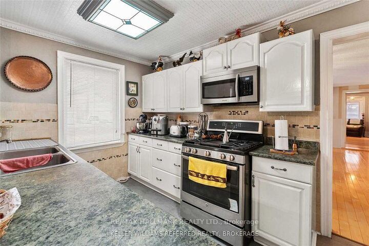 Property Photo: 5440 Yonge Street ON L0L 1R0