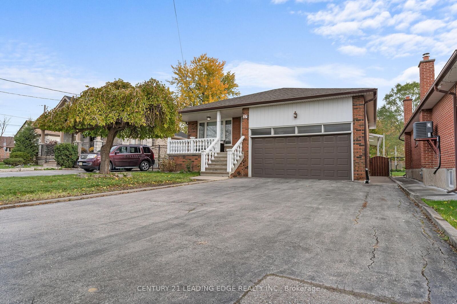 Property Photo: 27 Murray Road ON M3K 1T3