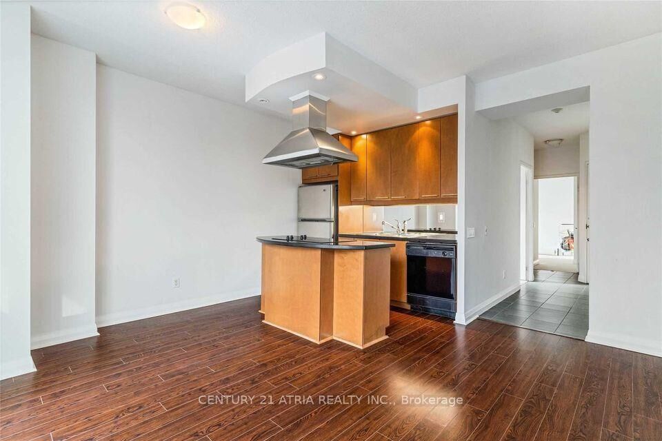 Property Photo:  1121 Bay Street 709  ON M5S 2B3