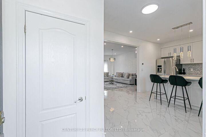 Photo de la propriété:  29 Vettese Court  ON L6B 0V6