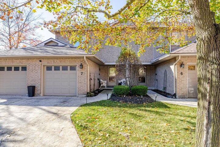 70 Glenroy 7  London ON N5Z 4W9 photo