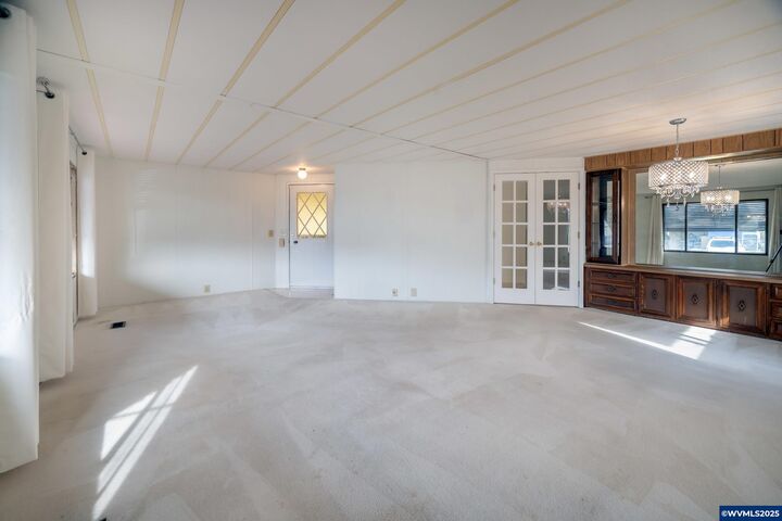 Property Photo: 1055 Lockhaven (#41) Dr N 41 OR 97303