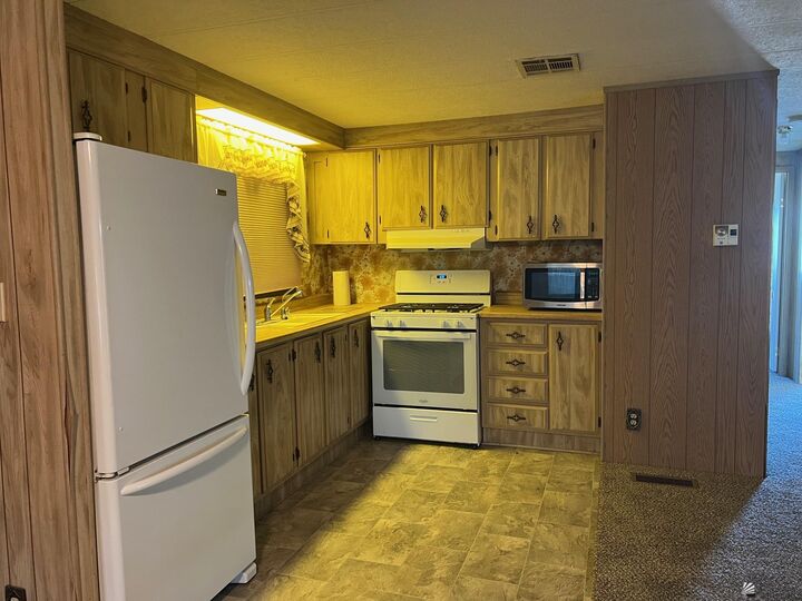 Property Photo: 11240 E 34 Pl AZ 85367