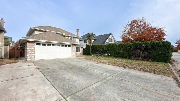 Property Photo: 6159 45 Avenue BC V4K 4P9