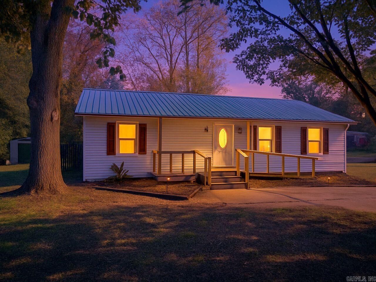 Property Photo:  315 S Cherokee Street  AR 72110 