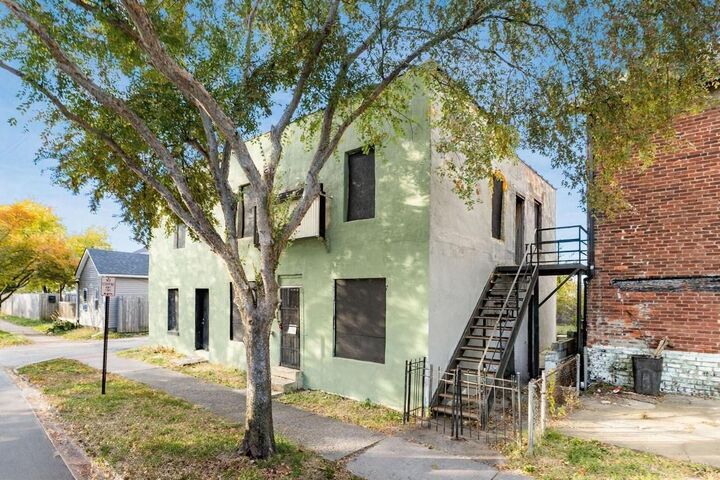 Property Photo: 160 E Barthman Avenue OH 43207