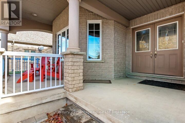 Property Photo: 143 Boyd Boulevard ON N0M 2M0