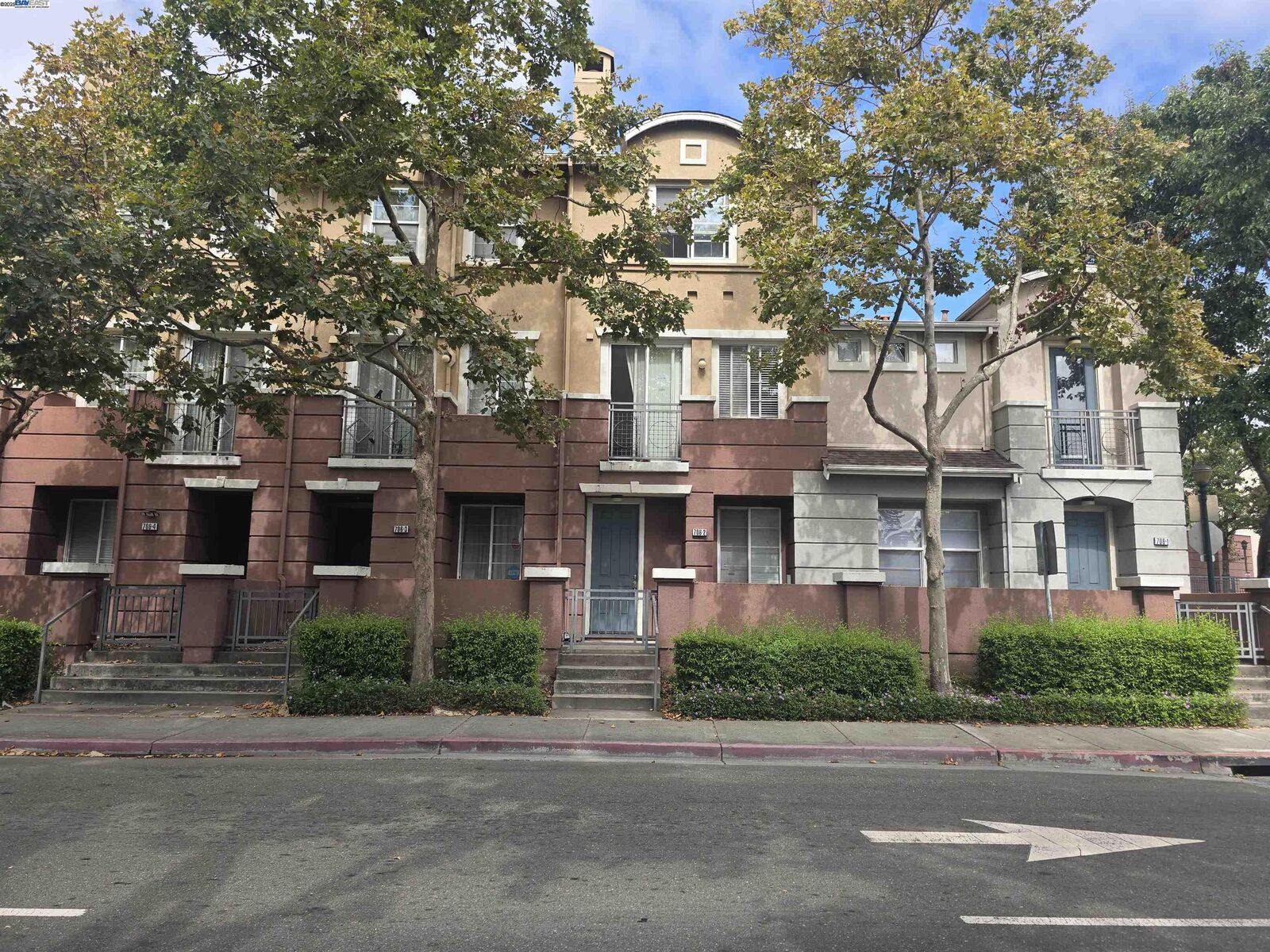 Property Photo: 706 City Walk Pl 2 CA 94541