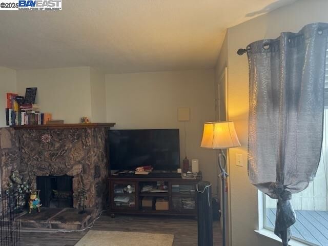 Property Photo: 20917 Locust Unit E CA 94541