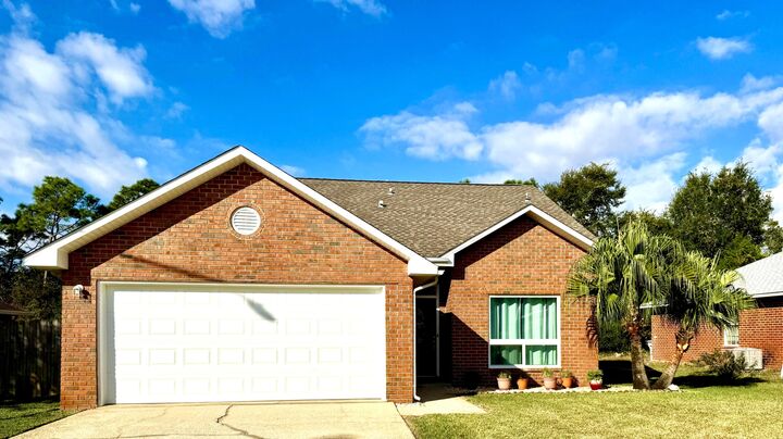 Property Photo:  2043 Jessica Way  FL 32566 