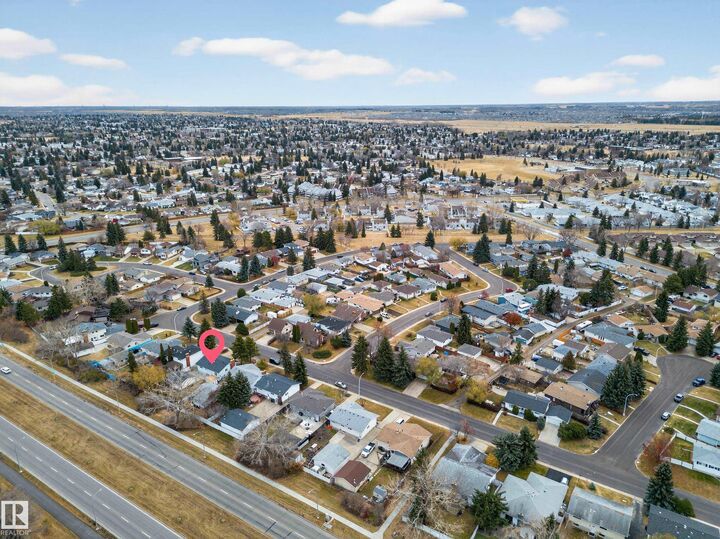 Property Photo: 7820 22 Ave NW AB T6K 2E3
