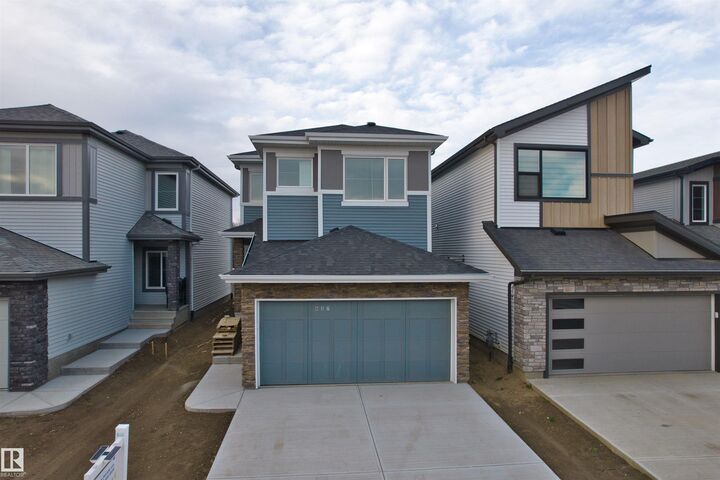 Property Photo:  637 Kinglet Boulevard NW  AB T5S 0S8 