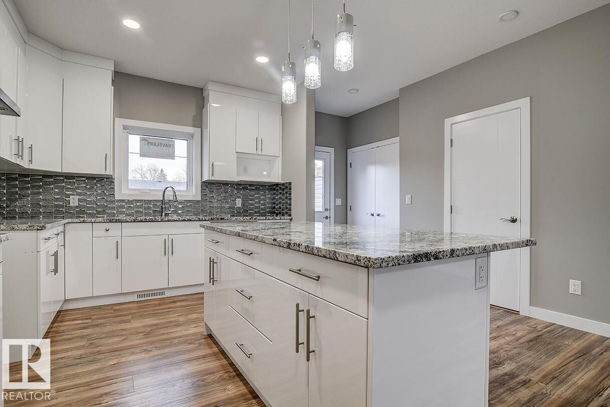 Property Photo:  10359 149 Street NW  AB T5P 1L4 