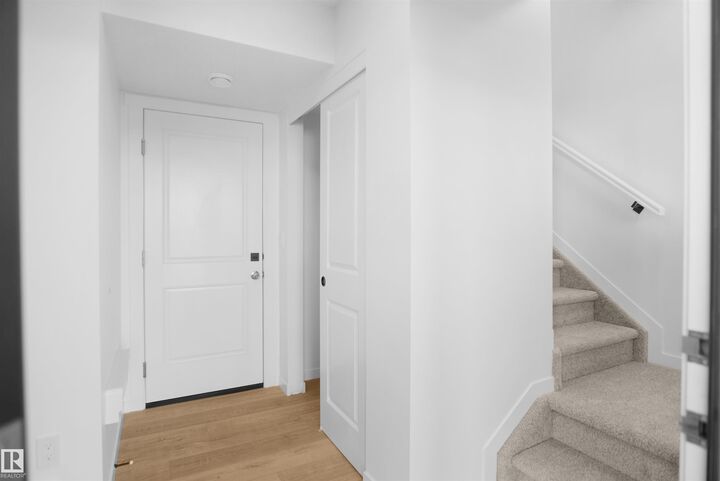 Property Photo:  16 Elizabeth Gardens  AB T7X 3C7 