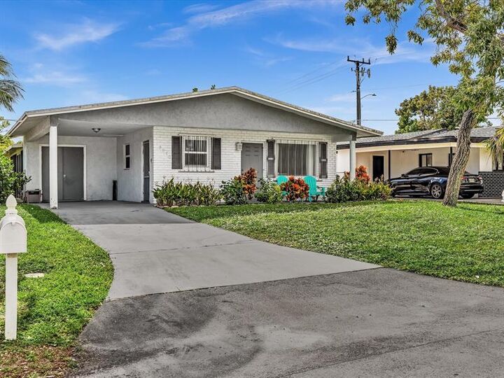 Property Photo: 3540 SW 12th Ct FL 33312