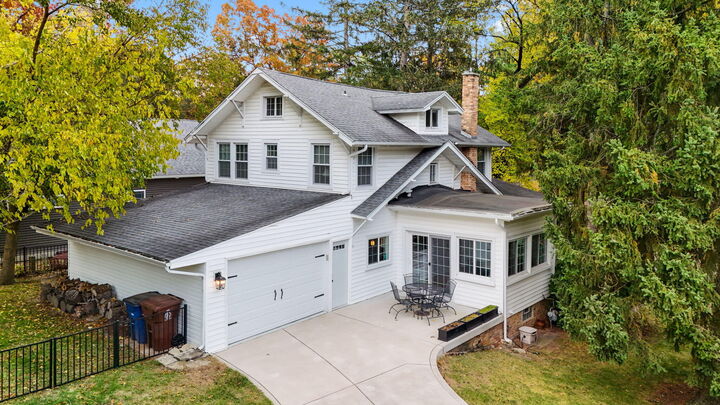 Property Photo: 2005 Oriole Trail IN 46360