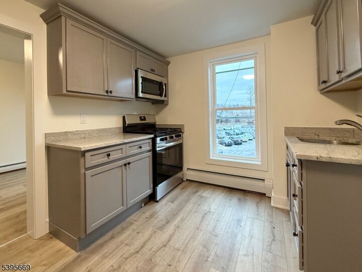 Property Photo: 11 Waverly Pl, Apt 3 NJ 07940