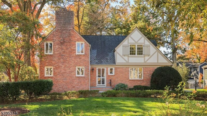 Property Photo: 310 Canterbury Rd NJ 07090