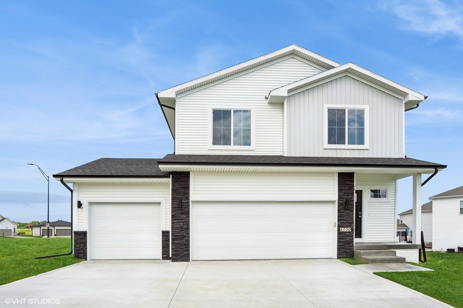 Property Photo:  1730 Roebling Road  IA 50003 