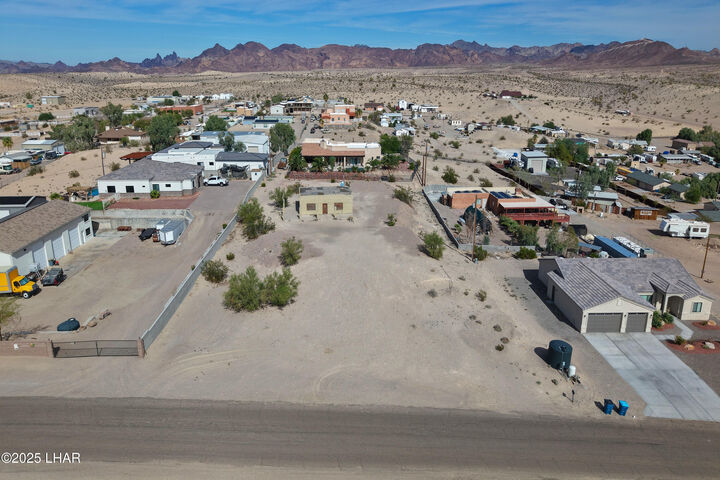 Property Photo: 1040 E Vista Dr AZ 86404