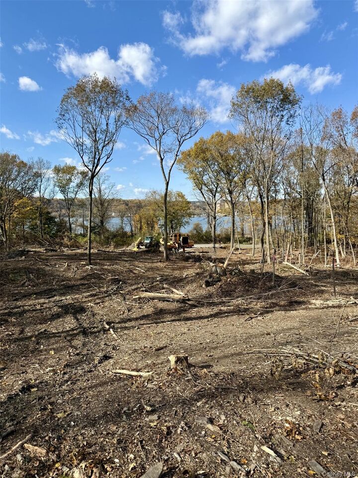 Property Photo: River N NY