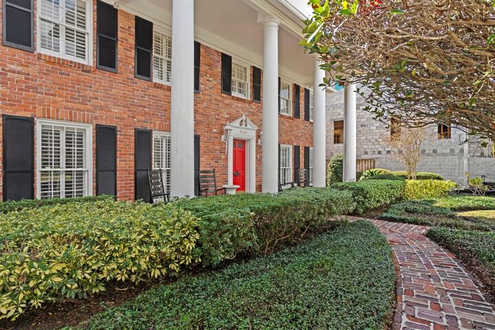 Property Photo: 4410 W Clear Avenue FL 33629