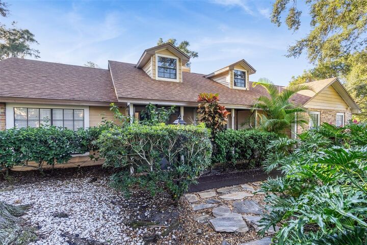 Property Photo: 1398 Cor Jesu Court FL 32750