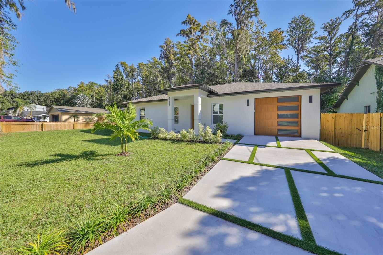 Property Photo: 16407 Lake Byrd Drive FL 33618