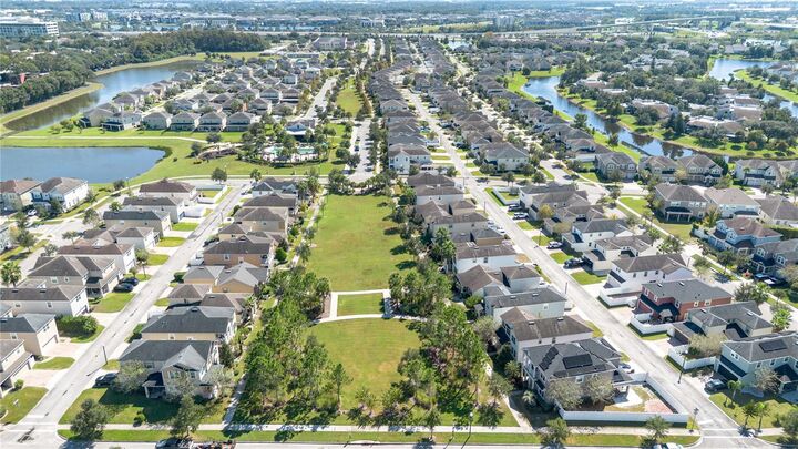 Property Photo: 4719 Northlawn Way FL 32811